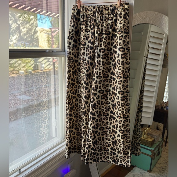 Zara Leopard Pants - Picture 3 of 7